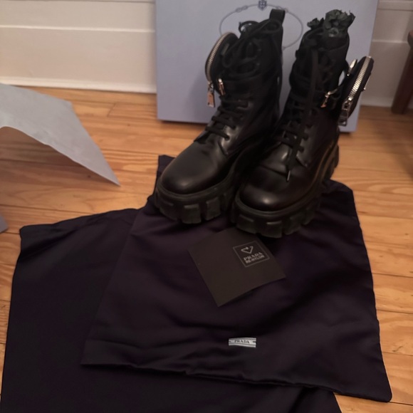 Prada Monolith leather and Re-Nylon boots with pouch - Picture 5 of 16